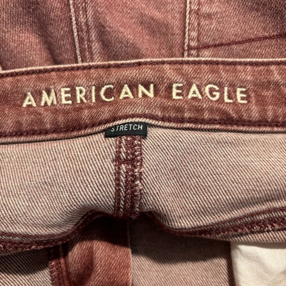 AMERICAN EAGLE Sz 14 Brick Red Distressed High Rise Mom Jeans - Picture 6 of 8